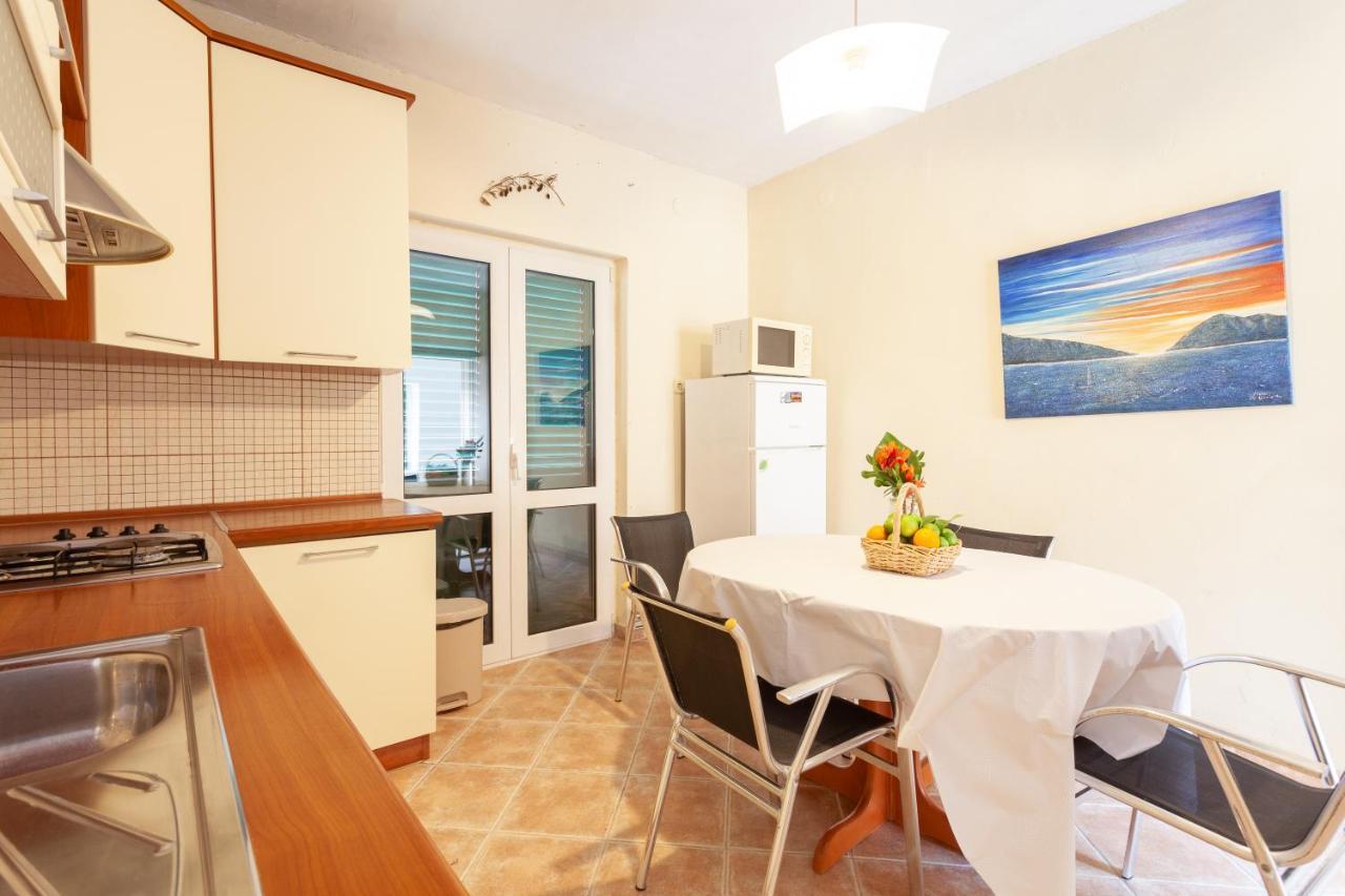 Sea And Lemon Tree Apartment Drasnice Buitenkant foto